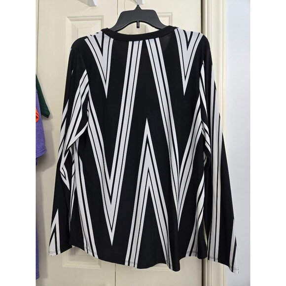 Inc International Concepts Womens Black & White Chevron Long Sleeve Top W/ Zippe - Picture 2 of 5